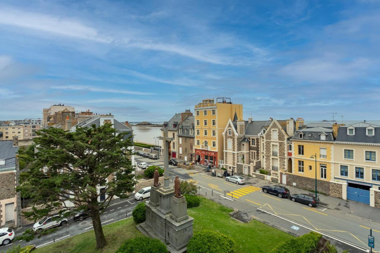 Le PETIT SILLON - Joli T2 rénové - VUE MER - 1 place de parking Saint-Malo Exterior foto